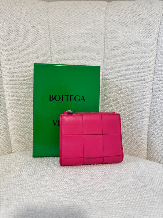 Preloved Authentic Bottega Veneta Cassette Small Bi-Fold Wallet