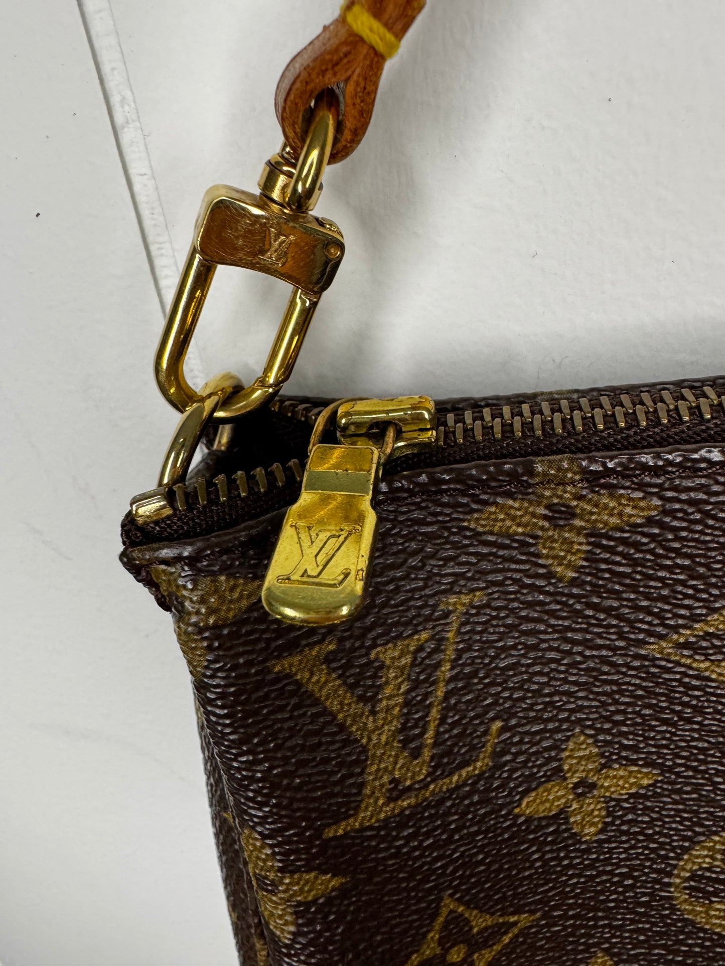 Vintage Authentic Louis Vuitton Pochette